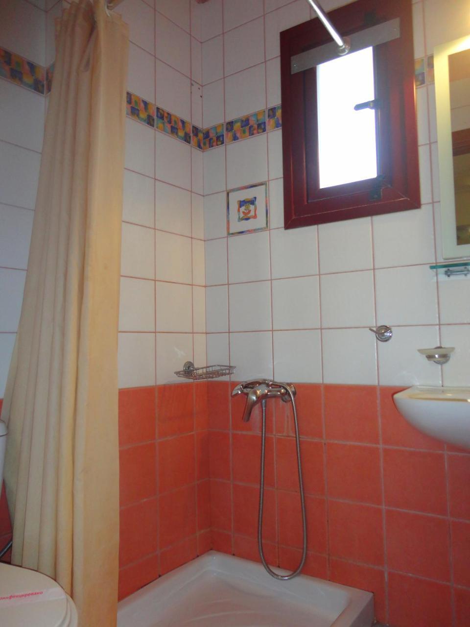 Lirio Guest House Makrakómi المظهر الخارجي الصورة