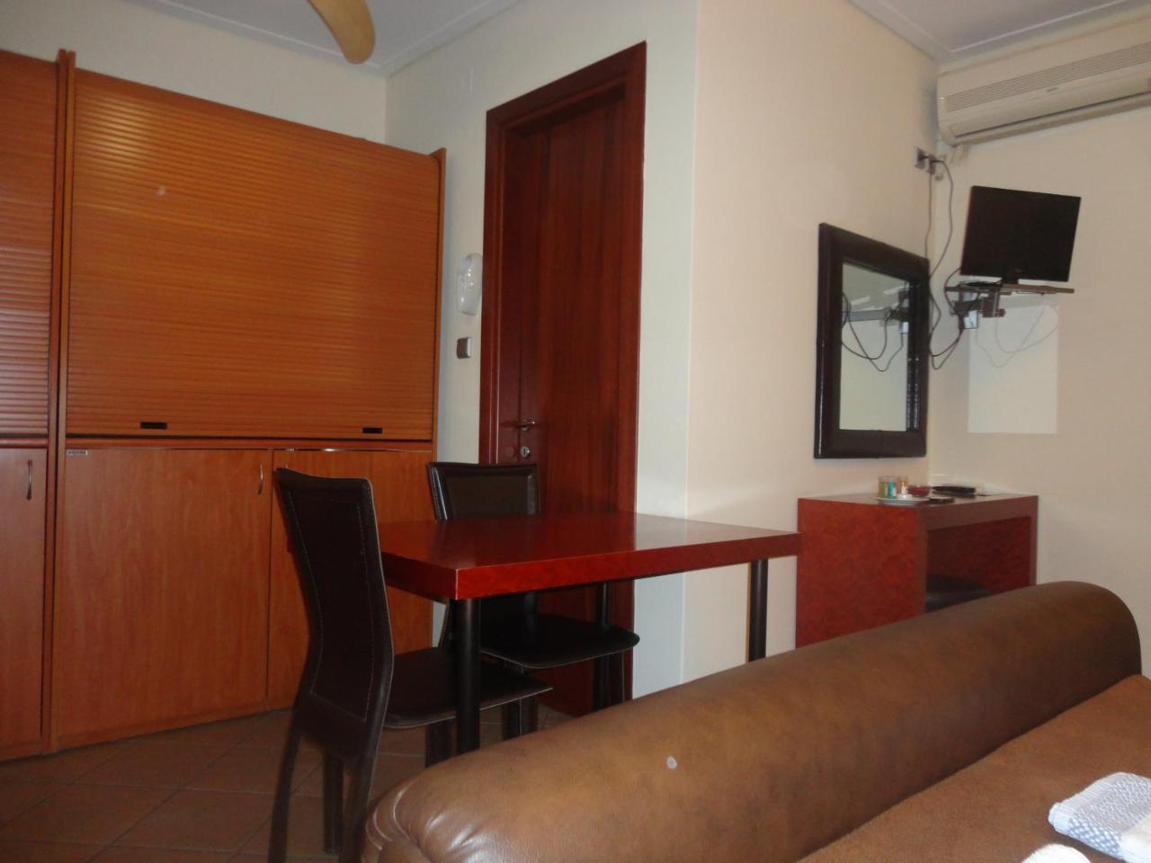 Lirio Guest House Makrakómi المظهر الخارجي الصورة