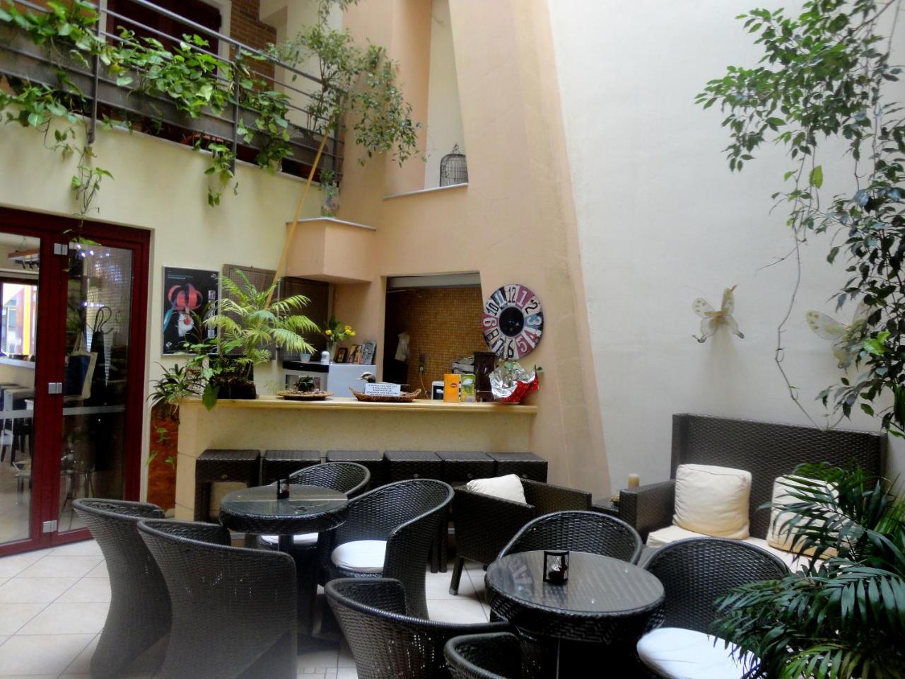 Lirio Guest House Makrakómi المظهر الخارجي الصورة