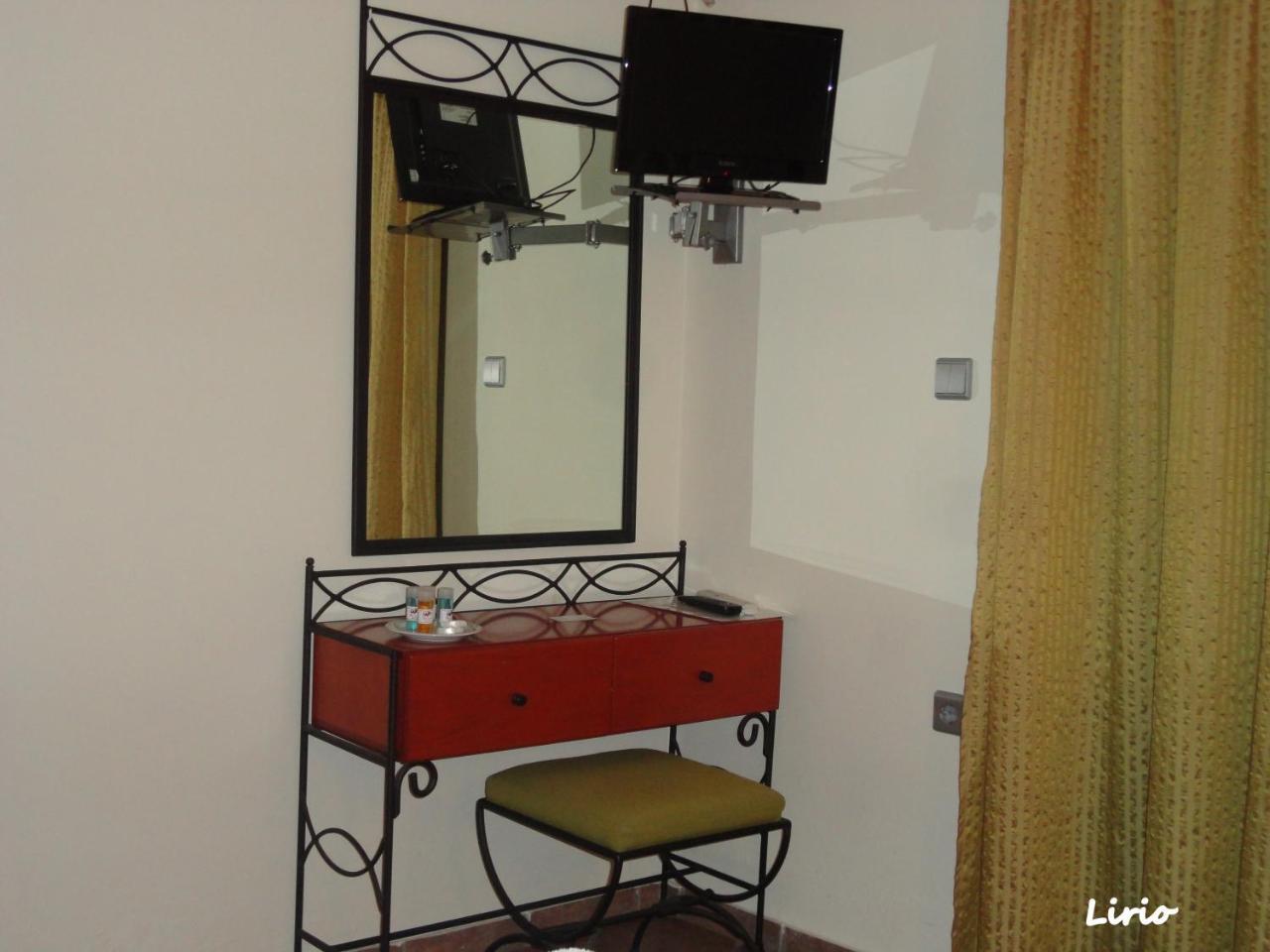 Lirio Guest House Makrakómi المظهر الخارجي الصورة