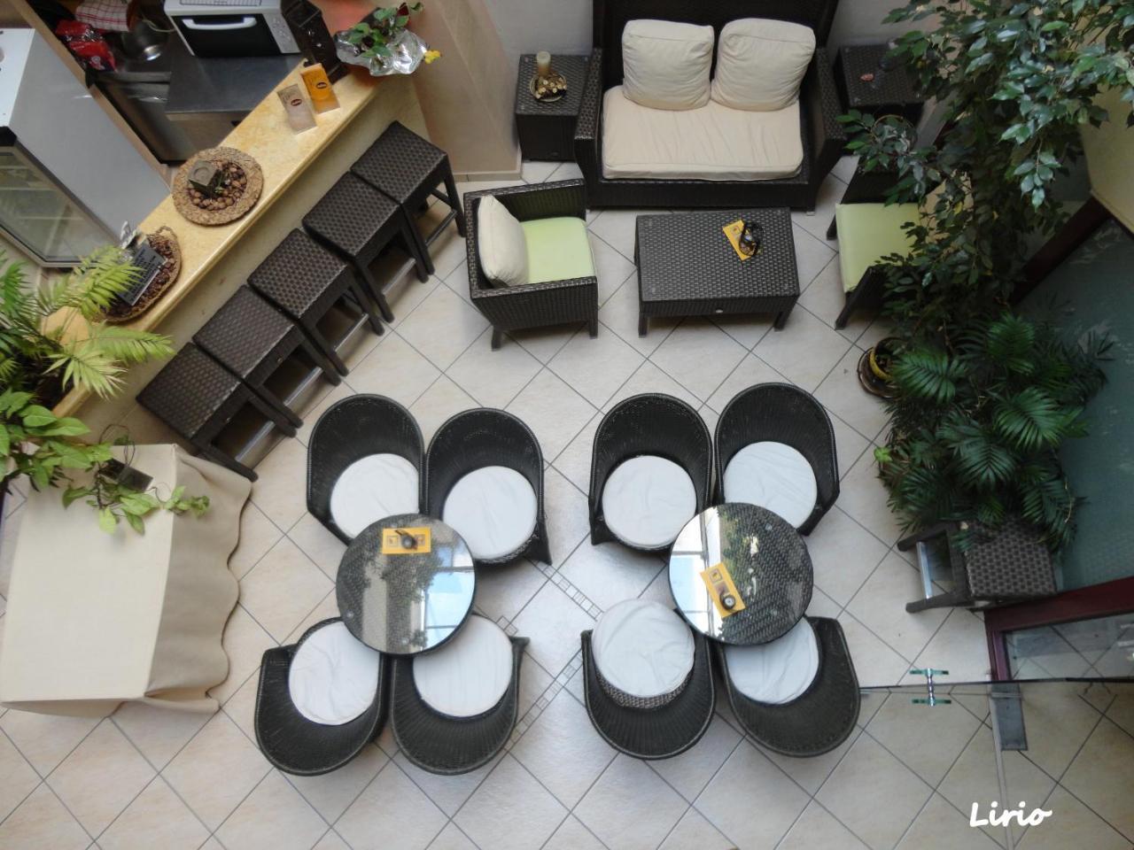 Lirio Guest House Makrakómi المظهر الخارجي الصورة